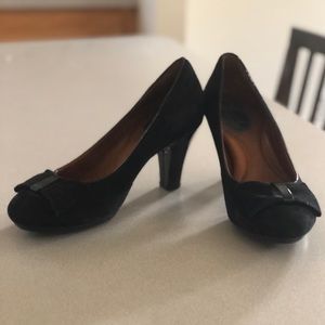 Black Heeled Pumps